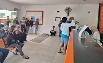 Kantor Pos Buka Tiga Konter Percepat Pencairan BSU